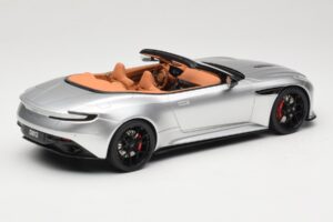 Aston Martin DB12 Volante Sidabrinis GT Spirit 1:18 GT945 Derva - nuotrauka 2 iš 6