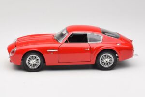 Aston Martin DB4 GT Zagato Raudonas Road Signature 1:18 92728 Metalas - nuotrauka 4 iš 8