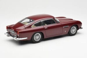 Aston Martin DB5 Dubonnet Raudonas AUTOart 1:18 70213 Metalas - nuotrauka 3 iš 8