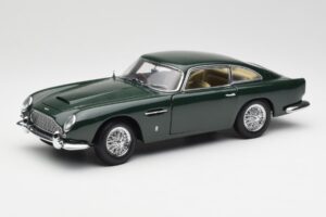 Aston Martin DB5 RHD Žalias AUTOart 1:18 70024 Metalas