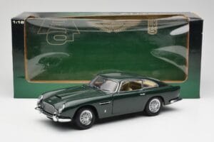 Aston Martin DB5 RHD Žalias AUTOart 1:18 70024 Metalas - nuotrauka 8 iš 8