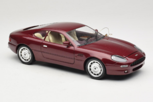 Aston Martin DB7 Raudonas Guiloy 1:18 67550 Metalas - nuotrauka 6 iš 8