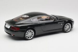 Aston Martin DB9 Juodas Solido 1:18 15025600 Metalas - nuotrauka 3 iš 8