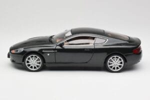 Aston Martin DB9 Juodas Solido 1:18 15025600 Metalas - nuotrauka 4 iš 8