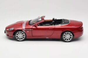 Aston Martin DB9 Volante Raudonas Solido 1:18 8163 Metalas - nuotrauka 4 iš 8