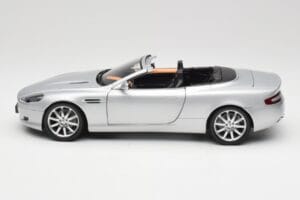Aston Martin DB9 Volante Sidabrinis Minichamps 1:18 150137334 Metalas - nuotrauka 4 iš 8