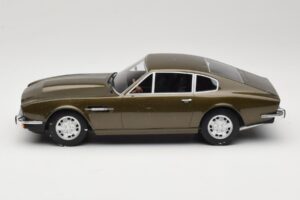 Aston Martin DBS Olive Žalias CMR 1:18 CMR003 Metalas - nuotrauka 3 iš 6