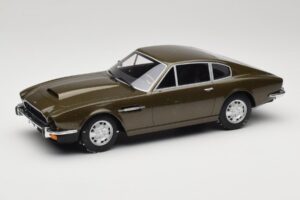 Aston Martin DBS Olive Žalias CMR 1:18 CMR003 Metalas