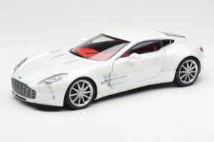 Aston Martin One-77 Morning Frost Baltas AUTOart 1:18 70244 Metalas