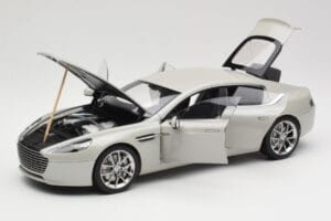 Aston Martin Rapide S Silver Fox AUTOart 1:18 70258 Metalas - nuotrauka 2 iš 8