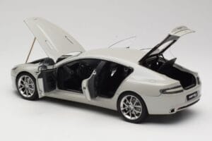 Aston Martin Rapide S Silver Fox AUTOart 1:18 70258 Metalas - nuotrauka 5 iš 8