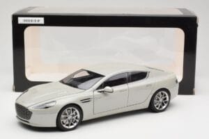 Aston Martin Rapide S Silver Fox AUTOart 1:18 70258 Metalas - nuotrauka 8 iš 8