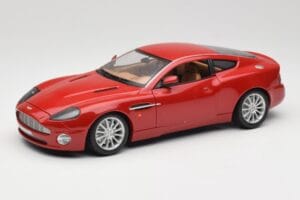 Aston Martin V12 Vanquish Raudonas Bburago 1:18 34063 Metalas