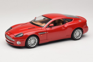 Aston Martin V12 Vanquish Raudonas Bburago 1:18 33334063 Metalas