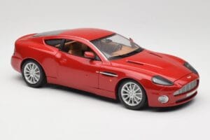 Aston Martin V12 Vanquish Raudonas Bburago 1:18 34063 Metalas - nuotrauka 6 iš 8