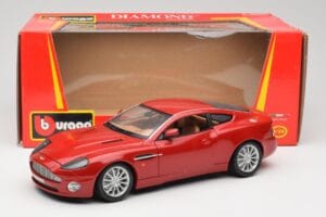 Aston Martin V12 Vanquish Raudonas Bburago 1:18 34063 Metalas - nuotrauka 8 iš 8