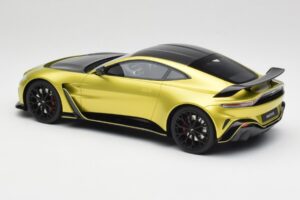 Aston Martin V12 Vantage Final Edition Cosmopolitan Yellow TopSpeed 1:18 TS0453 Metalas - nuotrauka 5 iš 6