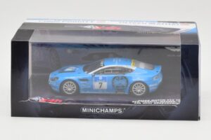 Aston Martin V12 Vantage #7 U. Bez / Porritt / R. Meaden / Mathai 24 Hours Nurburgring 2009 Minichamps 1:43 437091307 Metalas - nuotrauka 4 iš 4