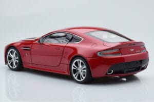 Aston Martin V12 Vantage Raudonas AUTOart 1:18 70208 Metalas - nuotrauka 7 iš 8