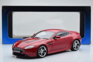 Aston Martin V12 Vantage Raudonas AUTOart 1:18 70208 Metalas - nuotrauka 8 iš 8