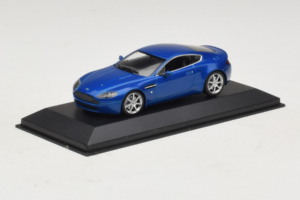 Aston Martin V8 Vantage Blue Metallic Minichamps 1:43 400137422 Metalas - nuotrauka 2 iš 4