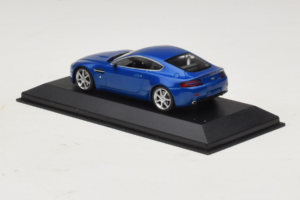 Aston Martin V8 Vantage Blue Metallic Minichamps 1:43 400137422 Metalas - nuotrauka 3 iš 4