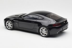 Aston Martin V8 Vantage Onyx Juodas AUTOart 1:18 70202 Metalas - nuotrauka 7 iš 8