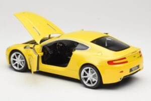 Aston Martin V8 Vantage Geltonas Hot Wheels 1:18 G7159 Metalas - nuotrauka 5 iš 8
