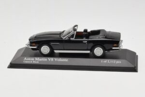 Aston Martin V8 Volante Juodas Minichamps 1:43 400137730 Metalas