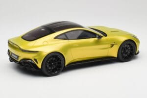 Aston Martin Vantage Cosmopolitan Yellow GT Spirit 1:18 GT514 Derva - nuotrauka 2 iš 6