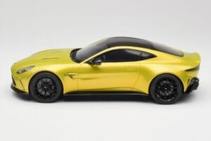 Aston Martin Vantage Cosmopolitan Yellow GT Spirit 1:18 GT514 Derva - nuotrauka 3 iš 6