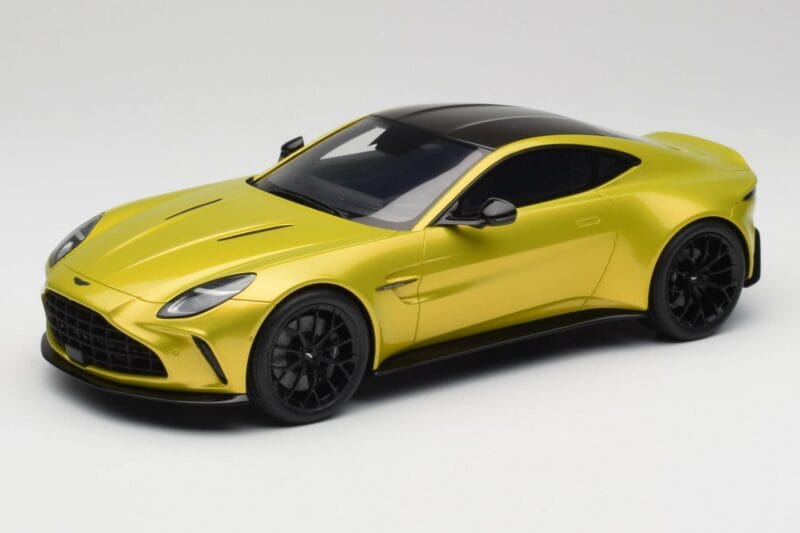 Aston Martin Vantage Cosmopolitan Yellow GT Spirit 1:18 GT514 Derva