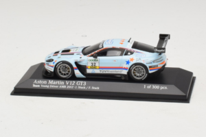 Aston Martin Vantage V12 GT3 #32 J. Stuck ADAC GT Masters 2012 Minichamps 1:43 437121332 Metalas
