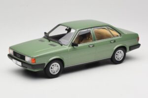 Audi 80 B2 Žalias MCG 1:18 MCG18525 Metalas
