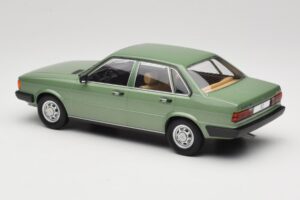 Audi 80 B2 Žalias MCG 1:18 MCG18525 Metalas - nuotrauka 5 iš 6