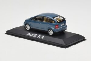 Audi A2 Blue Metallic Minichamps 1:43 20022200748005 Metalas - nuotrauka 3 iš 4