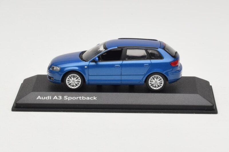 Audi A3 8P Sportback Mauritius Blue Minichamps 1:43 5010403033 Metalas