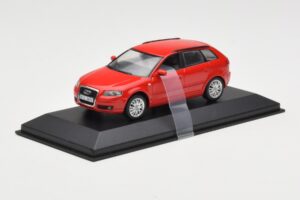 Audi A3 8P Sportback Raudonas Minichamps 1:43 5010403023 Metalas - nuotrauka 2 iš 4