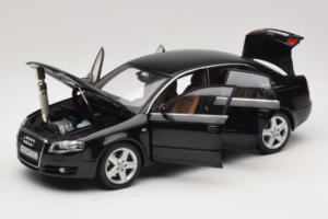 Audi A4 B6 3.2 Quattro Juodas Minichamps 1:18 5010404125 Metalas - nuotrauka 2 iš 8