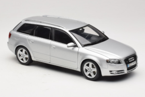 Audi A4 B7 3.2 Quattro Avant Sidabrinis Minichamps 1:18 5010404215 Metalas - nuotrauka 6 iš 8