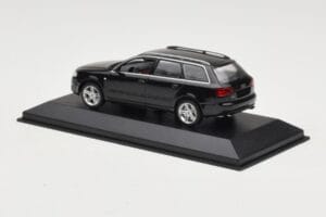 Audi A4 B7 Avant Juodas Minichamps 1:43 AUDI008 Metalas - nuotrauka 3 iš 3