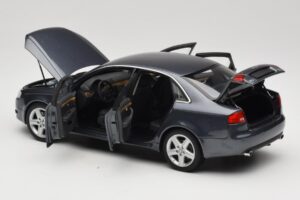 Audi A4 B7 Pilkas Metalinis Minichamps 1:18 100014400 Metalas - nuotrauka 5 iš 8