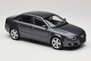 Audi A4 B7 Pilkas Metalinis Minichamps 1:18 100014400 Metalas - nuotrauka 6 iš 8