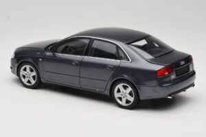 Audi A4 B7 Pilkas Metalinis Minichamps 1:18 100014400 Metalas - nuotrauka 7 iš 8