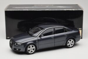 Audi A4 B7 Pilkas Metalinis Minichamps 1:18 100014400 Metalas - nuotrauka 8 iš 8