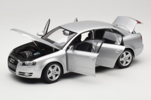 Audi A4 B7 Sidabrinis Minichamps 1:18 100014402 Metalas - nuotrauka 2 iš 8