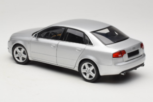 Audi A4 B7 Sidabrinis Minichamps 1:18 100014402 Metalas - nuotrauka 7 iš 8