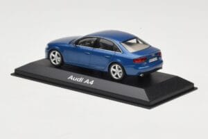 Audi A4 B8 3.2 Quattro Aruba Blue Minichamps 1:43 5010704123 Metalas - nuotrauka 3 iš 4