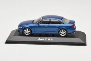Audi A4 B8 3.2 Quattro Aruba Blue Minichamps 1:43 5010704123 Metalas