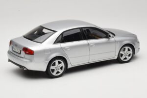Audi A4 B8 3.2 Quattro Sidabrinis Minichamps 1:18 5010404115 Metalas - nuotrauka 3 iš 8